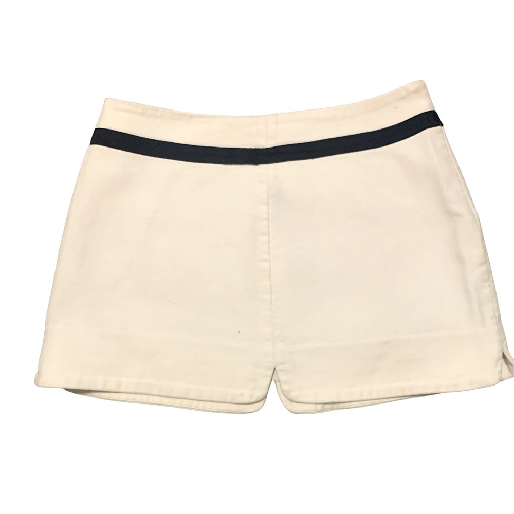 mini skirt